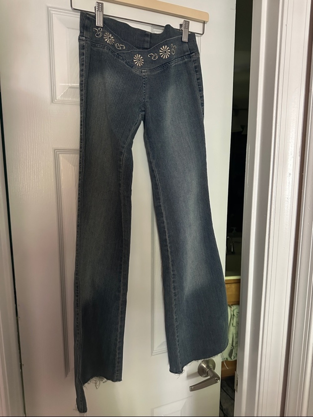 Embroidered Waist Flare Jeans in Dark Blue